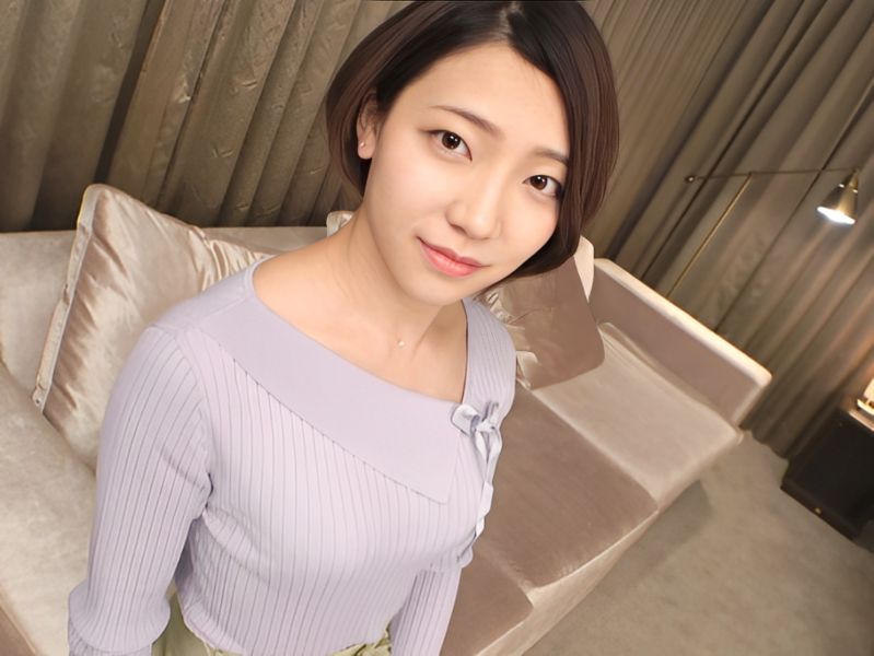 ＜美容部員＞意識高い系のショートカット美人をストリップさせて恥じらう彼女をそのまま襲う♡密着クンニでたっぷり濡らして本番