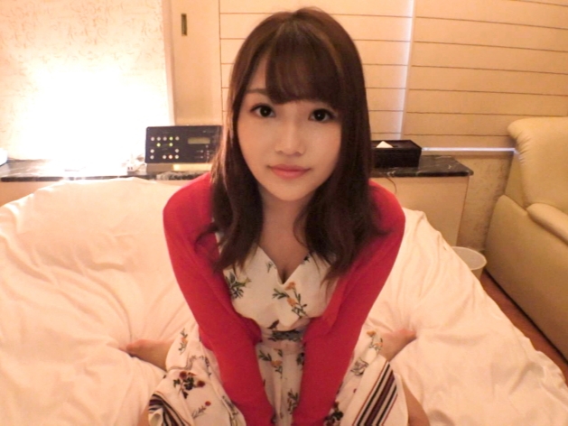 【騎乗位マスターの美少女】 キュートな彼女が上からグラインド！ 敏感マ○コでチ○ポを締め付け、快感に溺れる騎乗位天国！