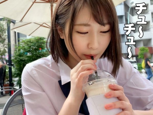 【素人】19歳の清楚系美少女がおじさん彼氏とえちえちメイドコスプレハメ撮り♥バイブオナニーでヌレヌレまんこにチンポ挿入！