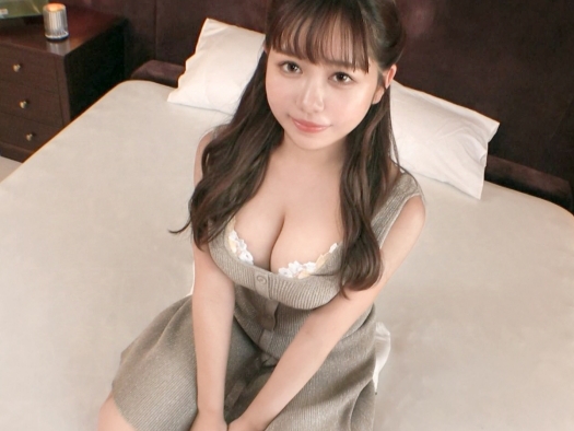 【素人】巨乳が自慢の女の子！顔もかわいい抱けるレベル！海外の血が少し入ってるそう！人生で一度はヤリたいタイプの女です！