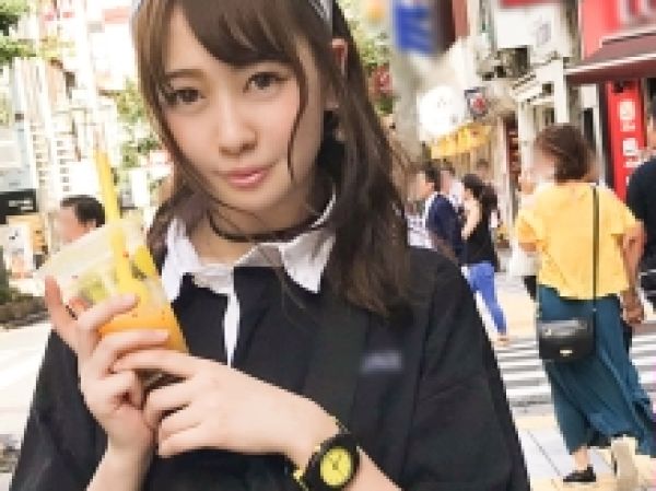 [モデル系女子大生] オナニー日課のスケベ女子っ♡ハタチ学生の美女は潮吹きでヌッレヌレです！！