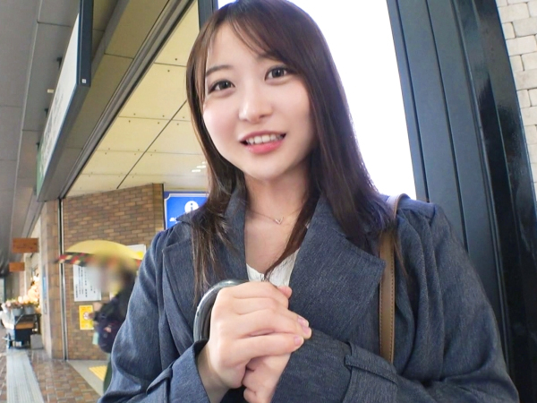 【小動物系】萌える可愛い子ちゃんのフェラと騎乗位H！陰茎を扱うテクを見るとかなり経験してそうな本能プレイ！
