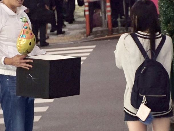 【素人】お金をダシに声をかけた可愛らしい10代美少女をホテルに連れ込んでハメたら最高でしたｗｗｗ
