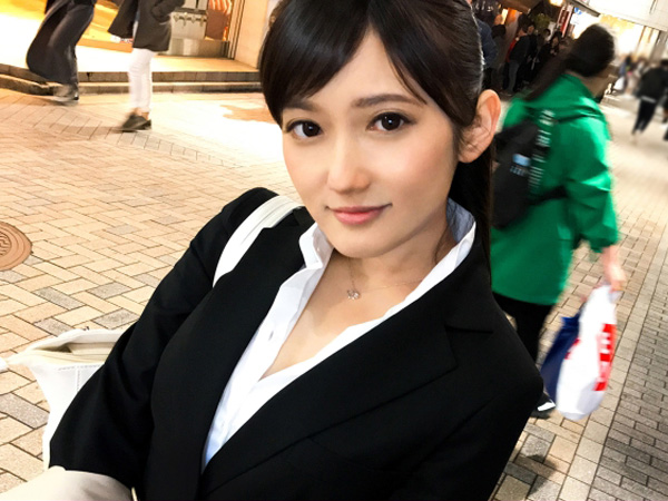 【恥じらいOLの本性】『見ないで…』真面目そうなOLがナンパで本性丸出し！おちんぽを見つめる目がエロすぎて淫乱確定！w