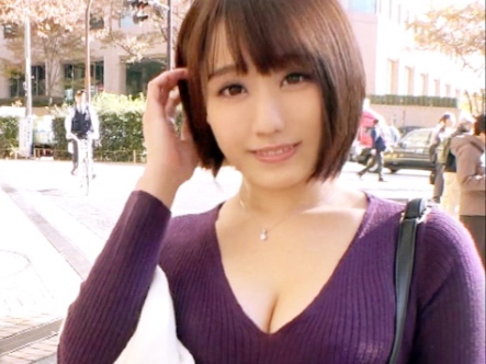 【清楚系ショートカット女子の淫乱覚醒】『ダメ…イッちゃう！』敏感なマンコを激しくかき回され、清楚な見た目からは想像できないほど乱れまくる！ビチャビチャ潮吹きでエロさ爆発！