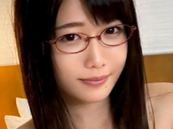 【制服美少女の危険な遊び】『ダメ…でも気持ちいい…』ロリっ子JKがスクール水着でフェラ抜き＆セックスに挑戦♡制服から水着へのコスプレで興奮MAX！若さ溢れるボディを激しく責められ、甘い喘ぎ声が響く！