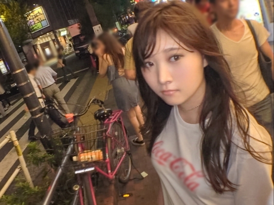 【ナンパ美少女】カワイイ子の濡れマンを指でグチョグチョに！正常位で激しく突かれ、感じまくる姿がエロすぎる！！♡