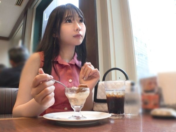 【受付嬢の裏の顔】チ●ポを求めて乱れる美人OL！敏感ボディが快楽に溺れ、連続アクメでメス顔全開♡ハメ撮りで本能むき出しのエロプレイ！仕事中の清楚な顔とは別人の淫乱っぷりがヤバい！