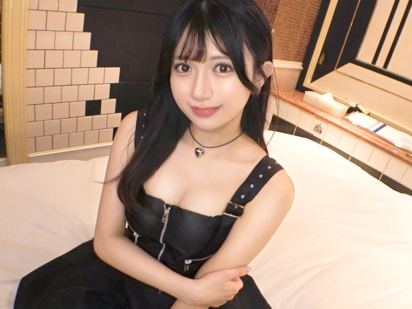 【奇跡のAVデビュー】『動画の方が可愛いって言われるの…』SNSで話題の激カワ素人アイドルが初撮りで本気セックス♥︎顔面偏差値MAXの美少女がカメラの前で本能むき出し！！