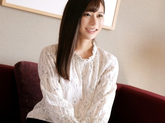 【美しきお姉さんの淫らな本性】『ダメ…イッちゃう！』清楚な見た目とは裏腹に、指マンで大洪水！敏感マ○コが潮吹きしまくるエロいお姉さん！！ 綺麗な顔してエッチなこと大好き♡