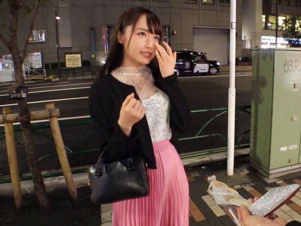 【黒髪スレンダー美女の淫乱覚醒】チ○ポ大好き美女を激しく突きまくる！おまんこ全開の体位で大興奮♡スレンダーな体を震わせて感じまくるエロさに夢中！ｗ