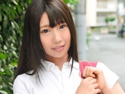 【制服緊縛♡潮吹きまくり】縛られて感度急上昇！制服姿のウブな女の子がバックで激突きされ、我慢できずに潮吹き連発！興奮MAXのエロプレイが止まらない！