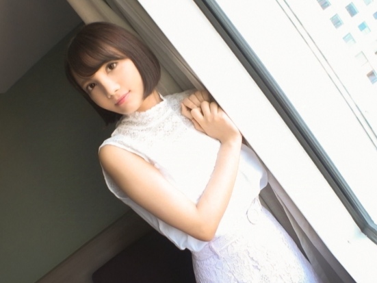 ＜素人＞ハーフ系で色白美乳で桃尻の美少女♫巨根に悦び喉奥までずっぼり咥え♡毛無まんこに生ハメ鬼突き絶叫アクメで逝き乱れ♪