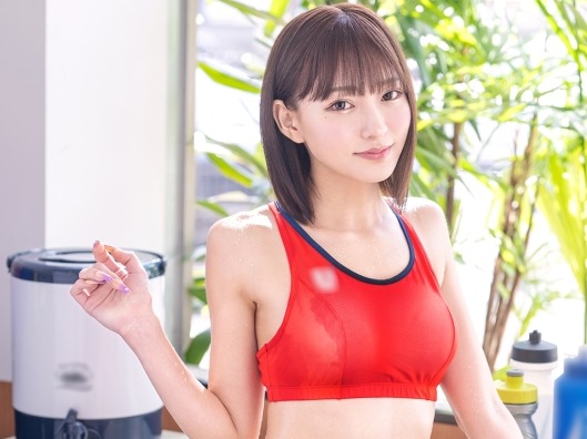 【汗だくスポーツ美女の淫らな誘惑】『気持ち良すぎる…』スレンダーなお姉さんが、スポーツウェアのままエッチな気分に！汗ばむお尻を揉まれ、水着姿で騎乗位セックスに没頭しちゃう♡