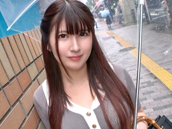 【巨乳美少女の快感絶頂】『もうダメ…気持ち良すぎる…』押しに弱い激カワ美少女が男に跨り、下から激しく突き上げられ悶絶!揺れる美巨乳と喘ぎ声がエロすぎる!快感に耐えきれずイキまくる姿がたまらない!!