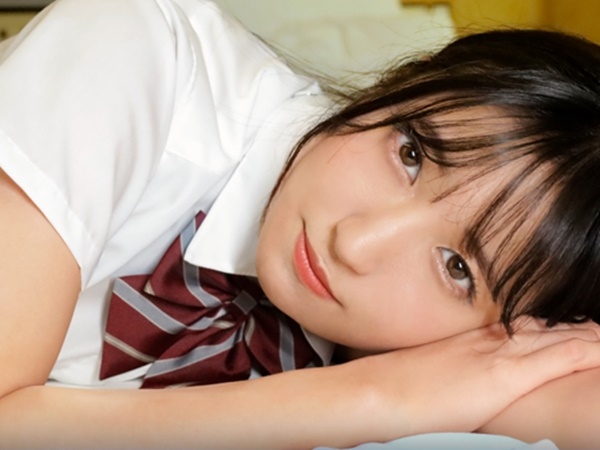 【極上女子校生の秘密】『ダメ…感じちゃう…』華奢でシャイなJKが濃厚セックスで乱れる！きつめのマ●コをガン突きされ、ピンクの秘部にザーメンぶっかけられちゃう♡