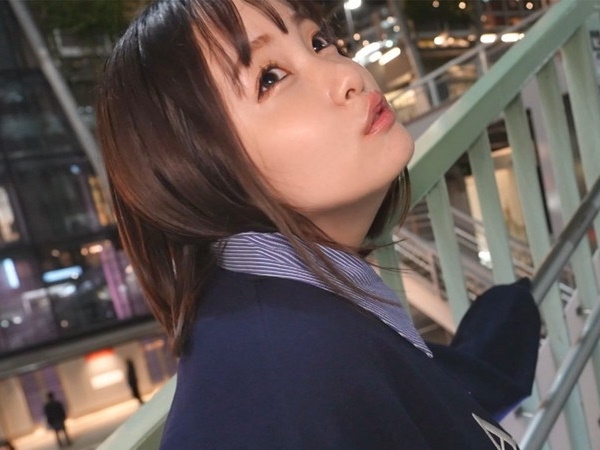 【欲求不満な美少女】むっちりボディの彼女が彼氏じゃ満足できず…上目遣いでチンポをパイズリ誘惑！極上おっぱいで挟み込み悶絶させる！♡