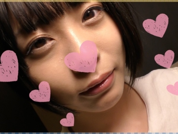 【華奢な美少女に激ピストン】『やさしくして…』細身ボディをガンガン突かれて壊れそうなほど感じちゃう！激しすぎるセックスの後は、可愛い顔に濃厚ザーメンぶっかけ！