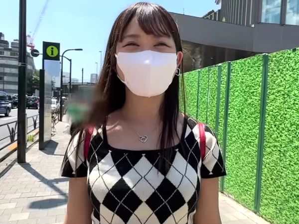 【マスク美女の過激な舌プレイ】『あっ…ダメ…』窓辺で裸になったマスク美人が自慢のフェラテク披露！恥じらいながらも生チンポに夢中になり、感じまくる姿がエロすぎる！！♡
