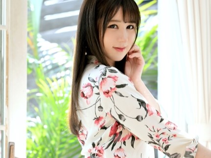 【美巨乳美尻お姉さん】バックで激しく突かれて感じる！おっぱい揺らして乱れまくるお姉さん♡美尻を叩かれながらおマンコをピストンされ、喘ぎ声が止まらない！