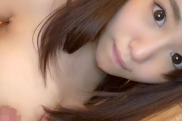【Gカップ美少女のハメ潮三昧】「家だと我慢しちゃうから…！」彼氏の前で溜まった性欲と潮を大開放し、無限潮吹きセックス！